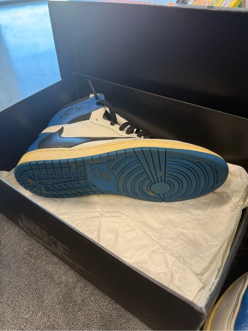 Travis Scott Air Jordan 1